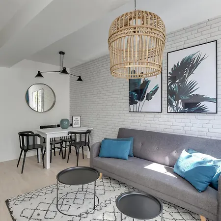Promenade Bakeries From A Cozy Boho 1 Bedroom Apartment